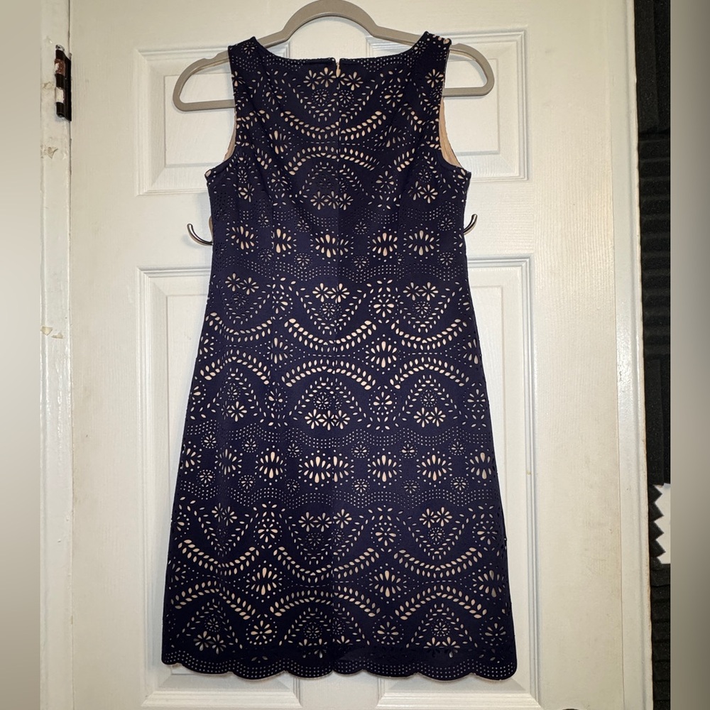 Jessica Howard Women’s Petite sleeveless sheath dress size 4P, Navy